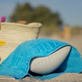 beachrelaxer Strandtuch Strandlaken Sandori Aqua Kissen eingeschoben