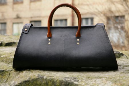 Sandori Herrentasche Zeitlos schwarz cognac braun Vorderansicht original (1024x683)