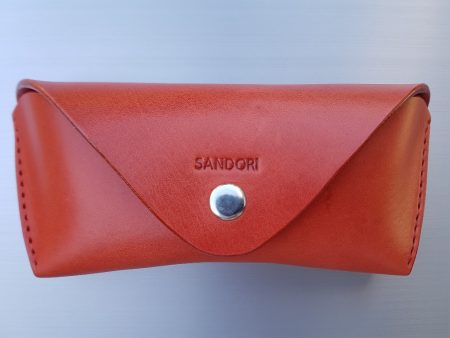 Sandori Brillenetui orientrot glatt 1 (1024x768)